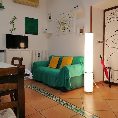 דירות La Casa Di Tania A Napoli מראה חיצוני תמונה
