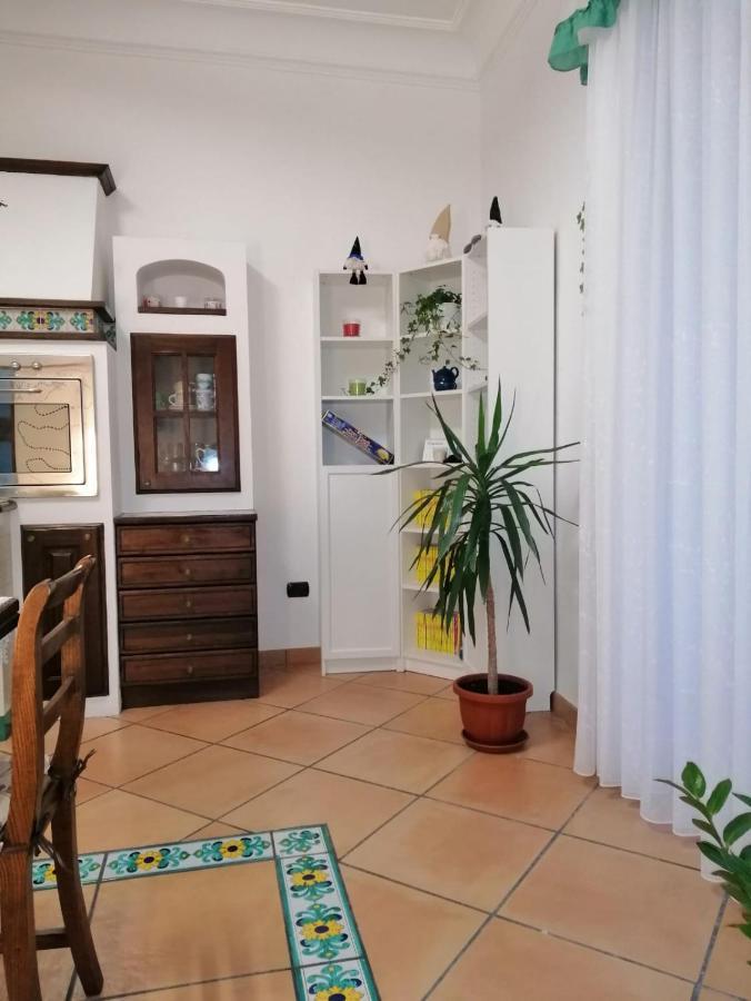 דירות La Casa Di Tania A Napoli מראה חיצוני תמונה