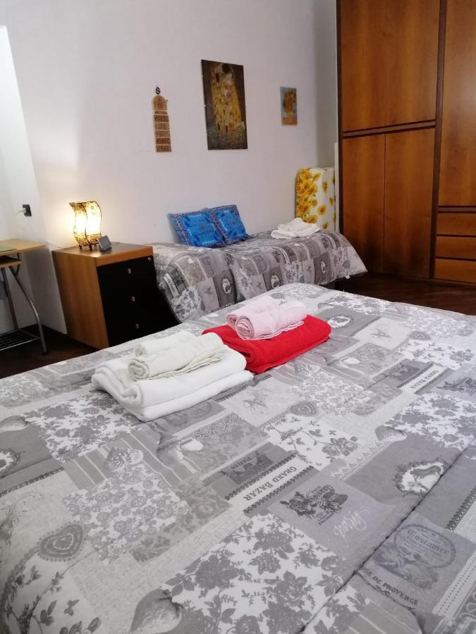 דירות La Casa Di Tania A Napoli מראה חיצוני תמונה