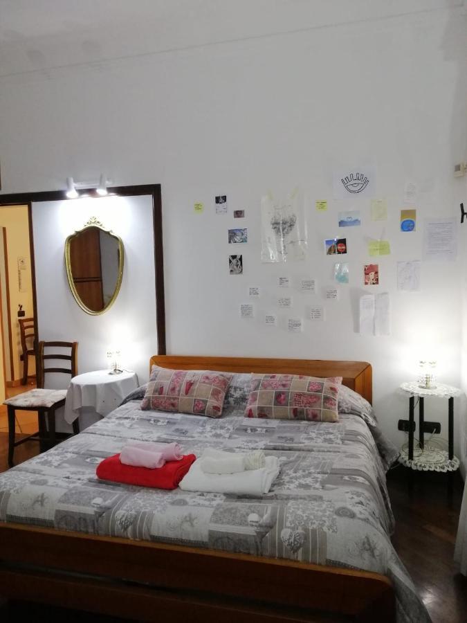דירות La Casa Di Tania A Napoli מראה חיצוני תמונה