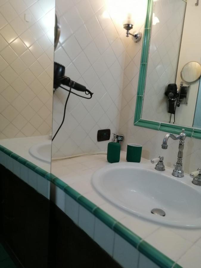 דירות La Casa Di Tania A Napoli מראה חיצוני תמונה